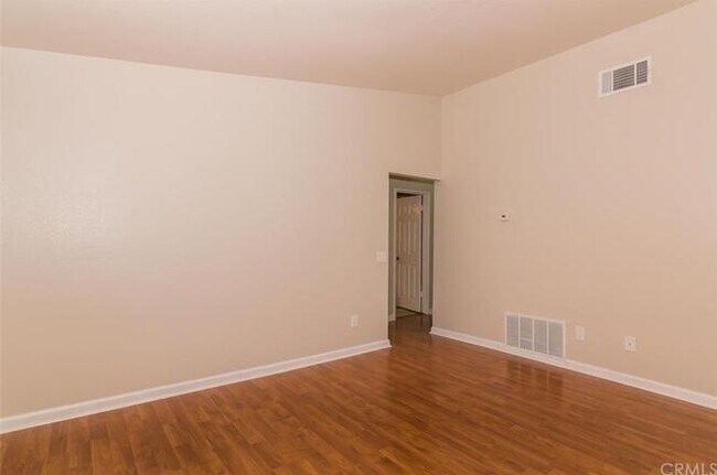 Building Photo - 28138 Bavaria Dr