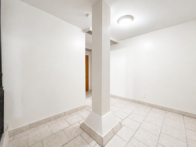 Floorplan - 3133 Broadway