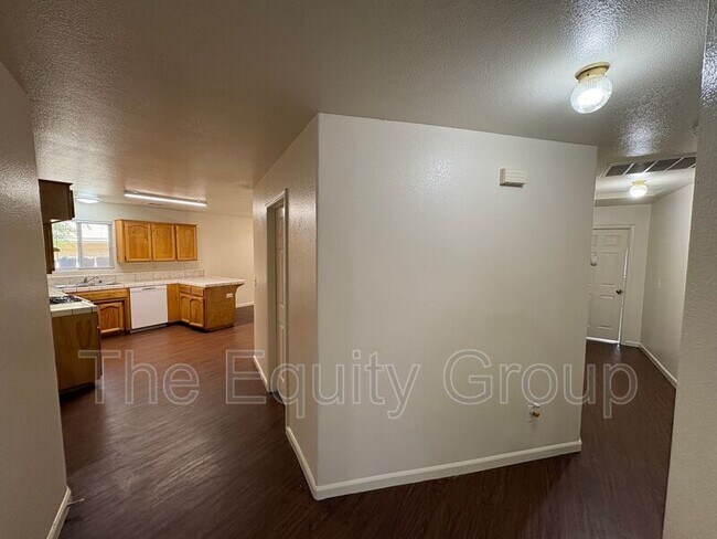 Building Photo - 1747 W Connelly Ave