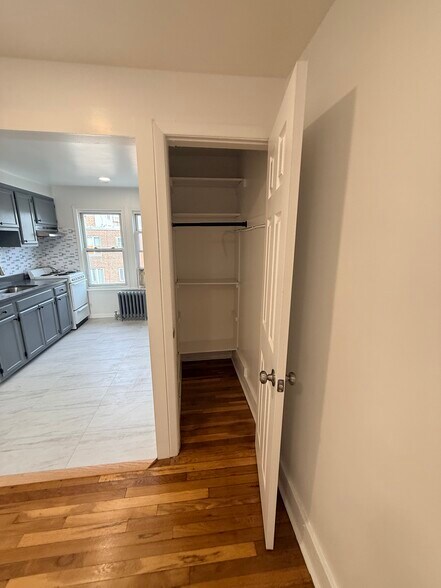 Building Photo - 2051 33rd St