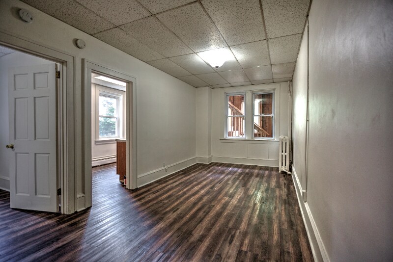 Building Photo - 222 E Aurora St