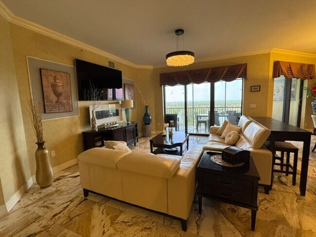 Building Photo - 14380 Riva Del Lago Dr