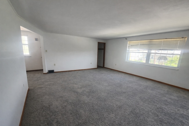 Building Photo - 21 Chalfonte Ave