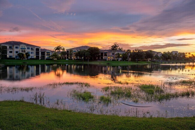 Building Photo - 3023 Alcazar Pl