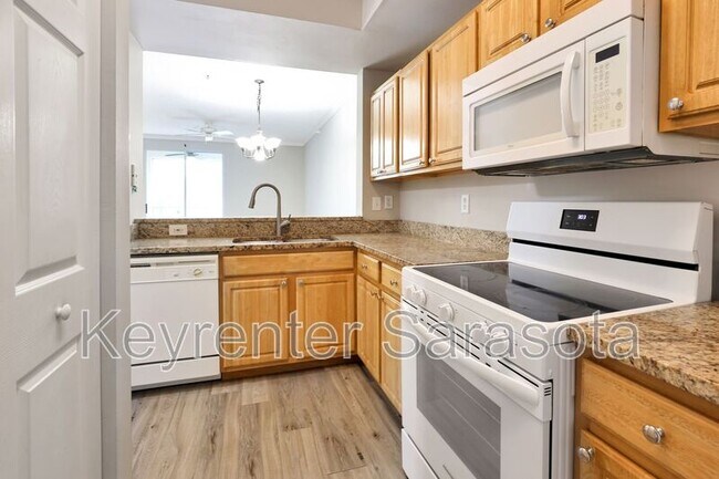 Building Photo - 5700 Bentgrass Dr