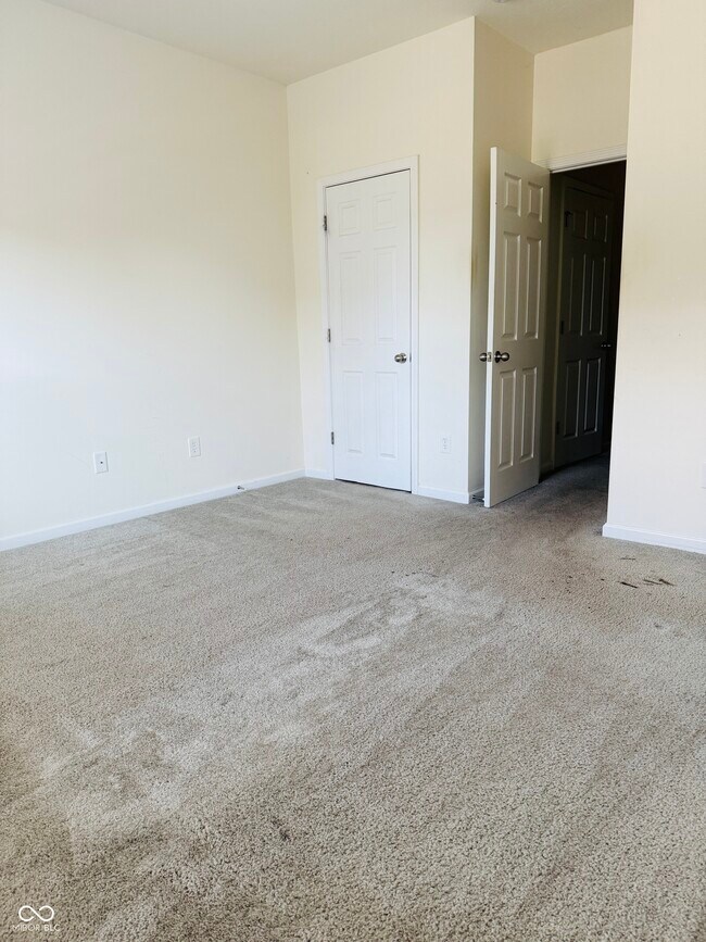 Building Photo - 822 Blue Ash Trail
