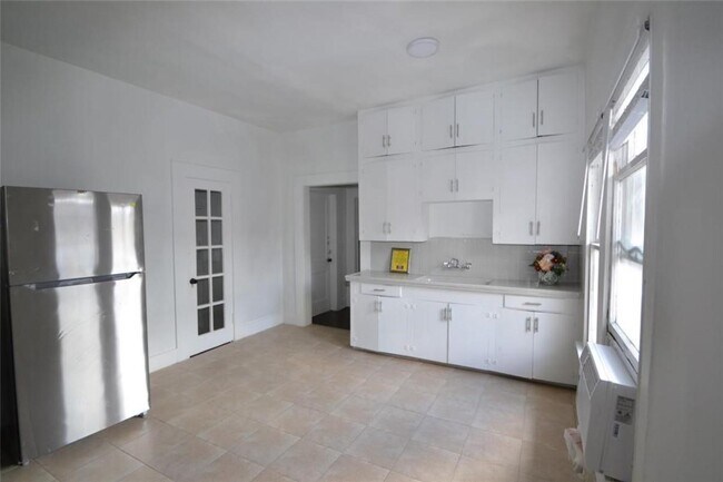 Building Photo - 1517 Bonnie Brae St