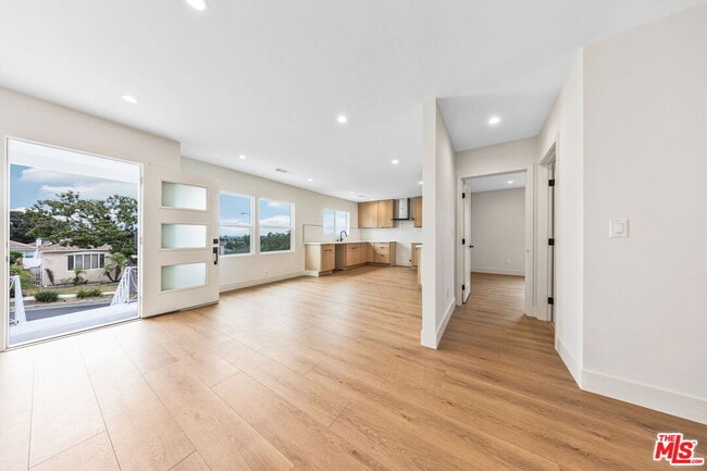 Building Photo - 5455 Harcross Dr