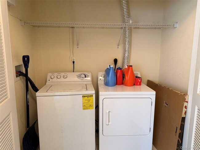 Building Photo - 937 Tower Ridge Cir