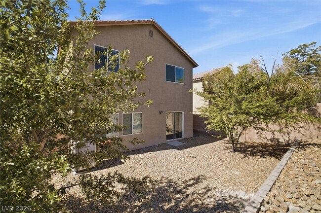 Building Photo - 528 Round Reign Ave