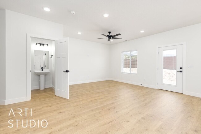 Building Photo - Brand New 3 Bed, 2.5 Bath, 2-Car Garage in...