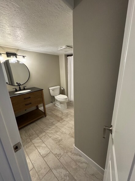 Building Photo - 6508 S Andes Way
