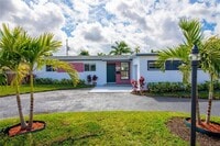 Building Photo - 9310 SW 57th Terrace