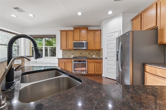 Building Photo - 20515 Bandrock Terrace