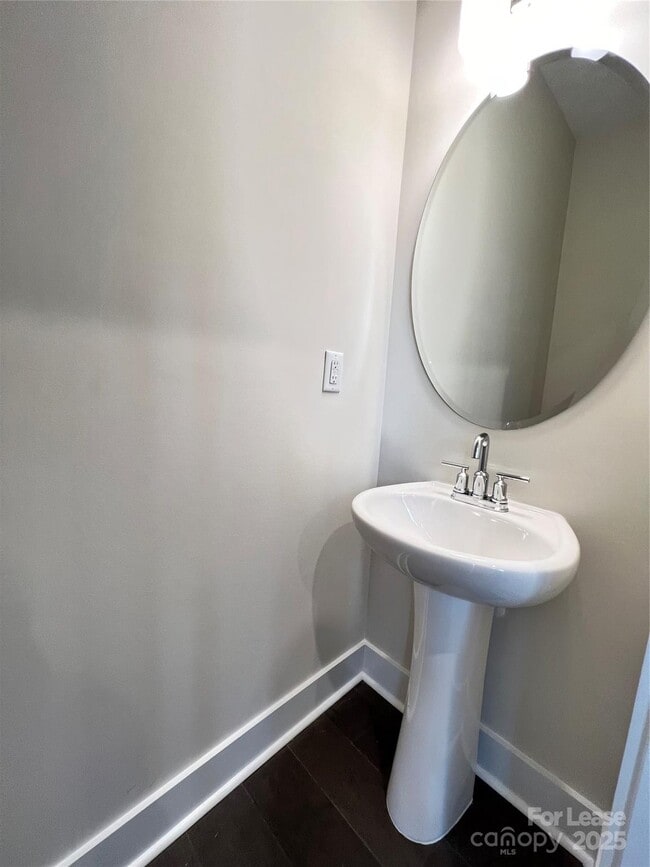 Building Photo - 3011 Citizens Ln