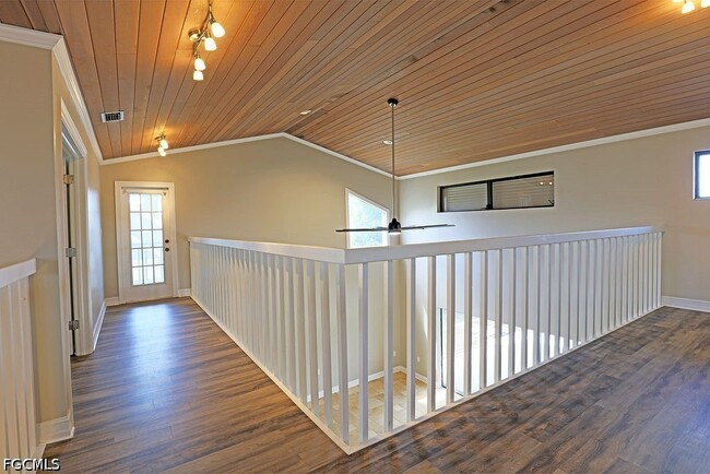 Building Photo - 16717 Bobcat Dr