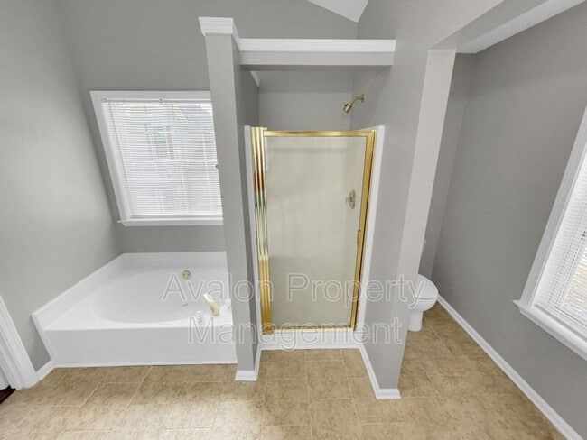 Building Photo - 1926 Leacroft Ct