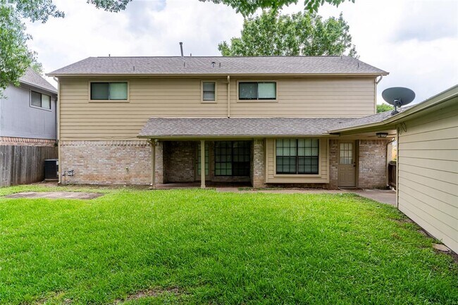 Building Photo - 2414 Cypress Hill