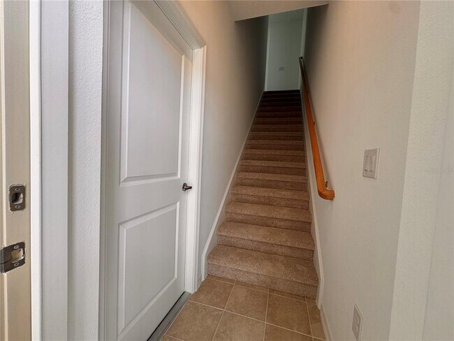 Building Photo - 14727 Field Daisy Dr