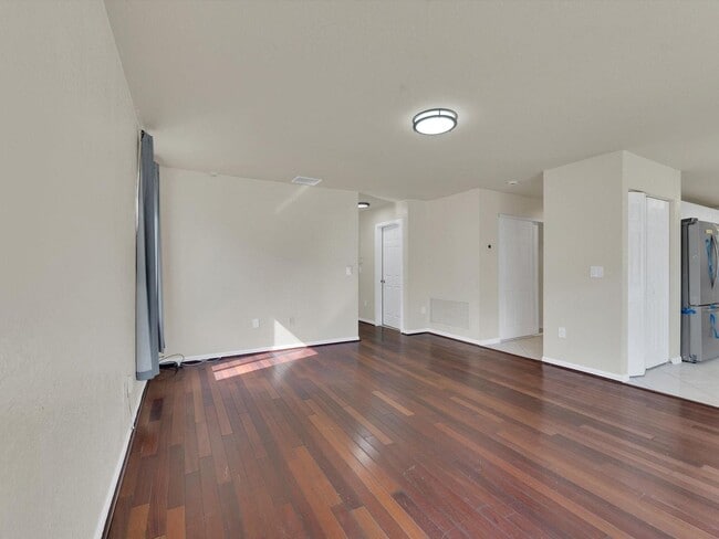 Building Photo - 308 NW 17th Terrace