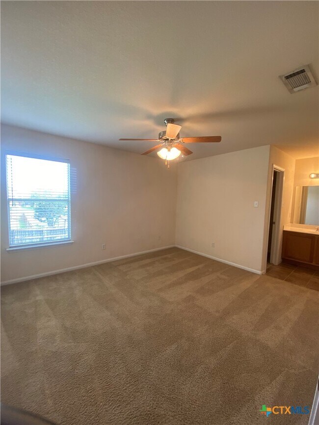 Building Photo - 6111 Graphite Dr