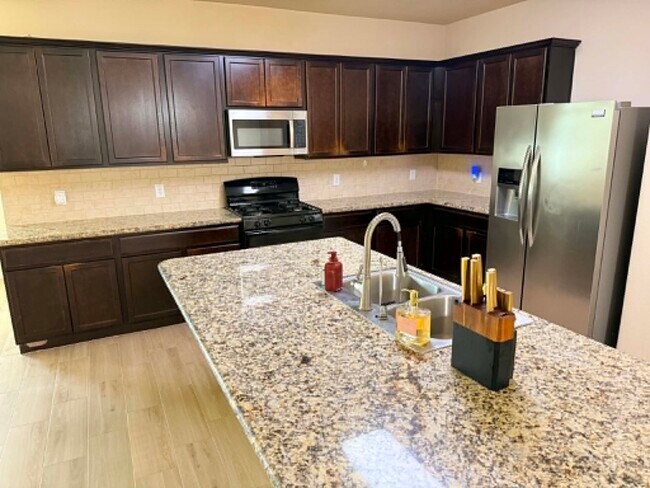 Building Photo - 9315 Claystone Ln