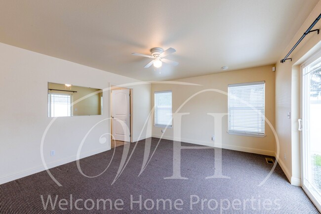 Building Photo - Spacious Home with Vaulted Ceilings