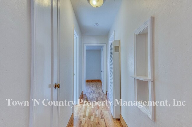 Building Photo - Charming 2BR/1BA Home in South Salinas!
