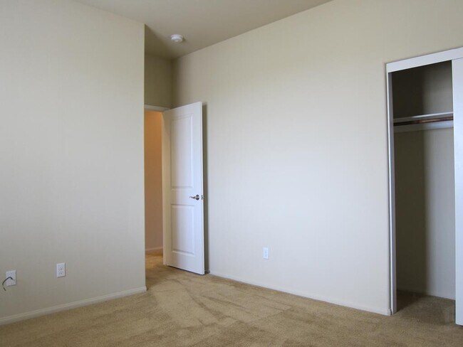 Building Photo - 41460 Stafford Ct
