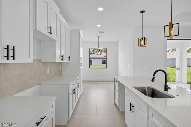 Building Photo - 538 Paloma Ave