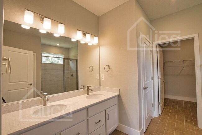 Building Photo - 1610 Rada Ln
