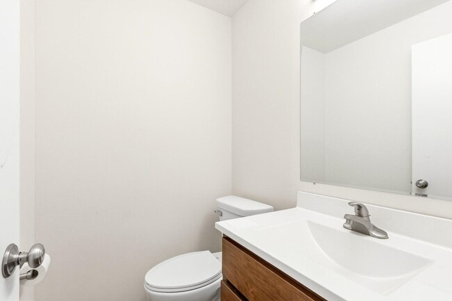 Building Photo - 1302 N Gammon Rd