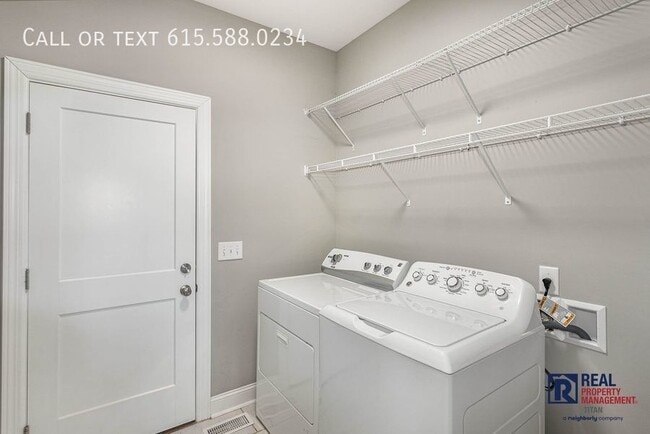 Building Photo - 1318 Summer Station Dr