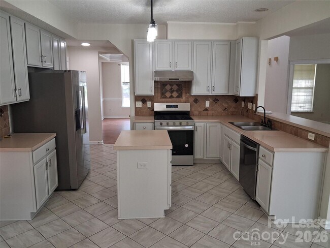 Building Photo - 12029 Stone Forest Dr