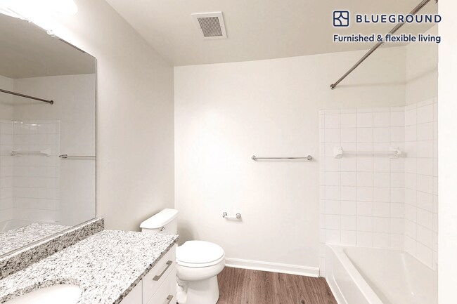 Building Photo - 1000 Avalon Dr