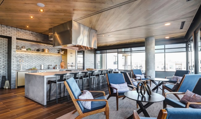 Building Photo - 2400 E Cherry Creek South Dr
