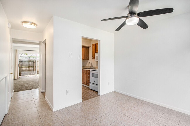 Building Photo - 3406 Kenbrooke Ct