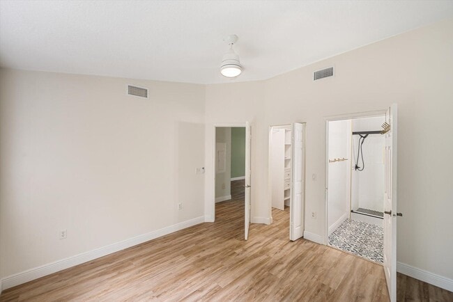 Building Photo - 3500 Briar Bay Blvd