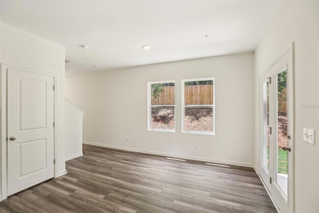 Building Photo - 2595 Grey Hawk Dr
