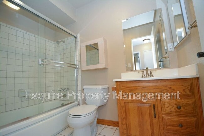 Building Photo - 730 Jay Ave