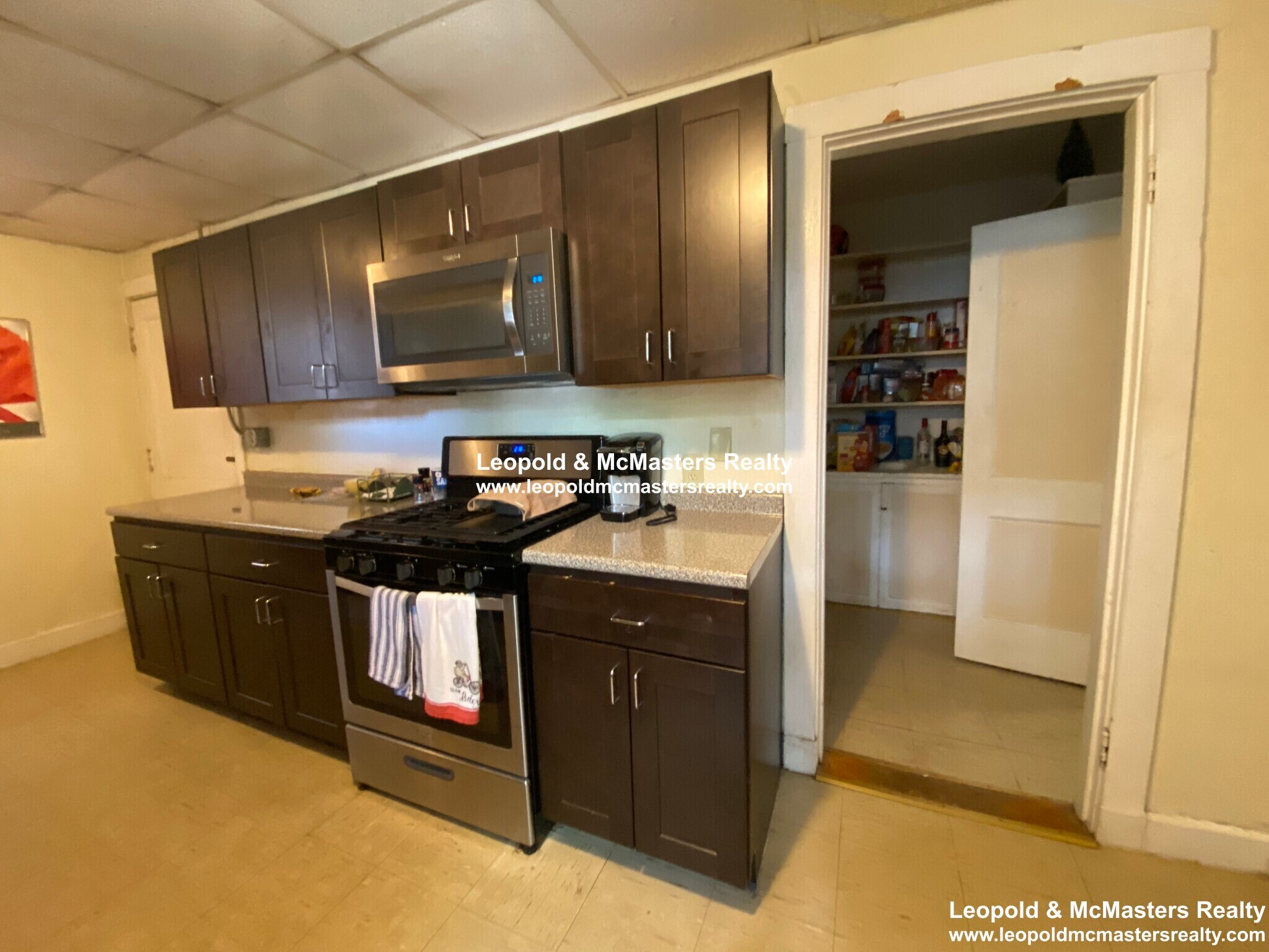 Building Photo - 139 Davis Ave