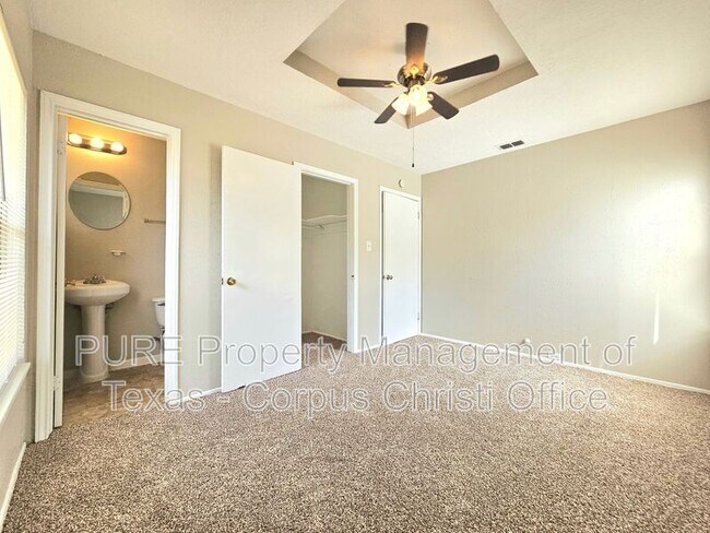 Building Photo - 4833 Mokry Dr