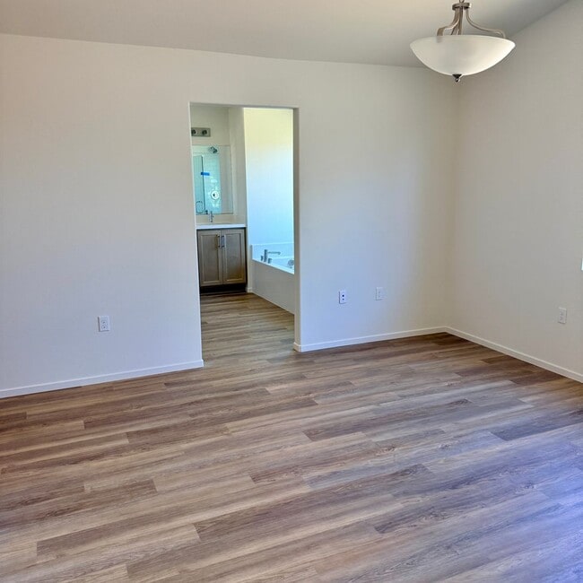 Building Photo - 11702 Sebastian Rd