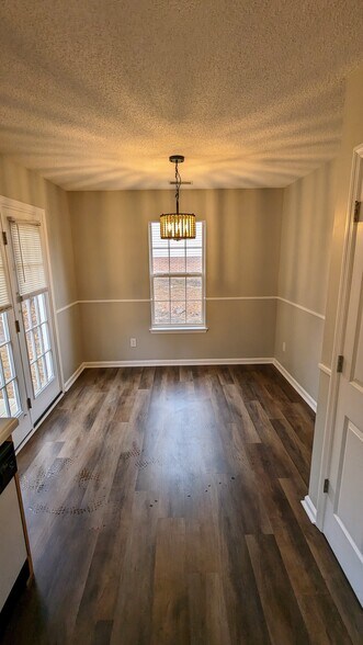 Building Photo - 205 Rice Hill Ct