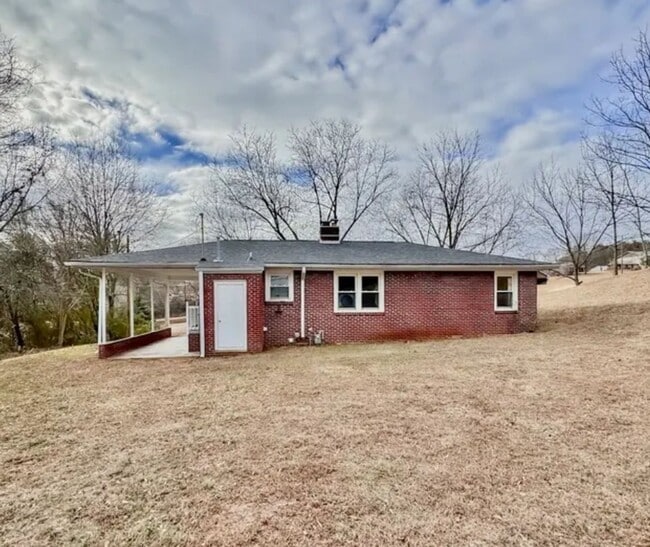 Building Photo - 3/1 Home Available in Liberty SC!