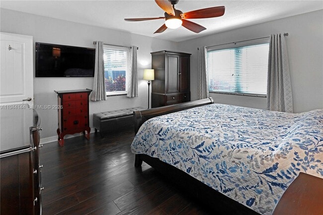 Building Photo - 1247 Washington St