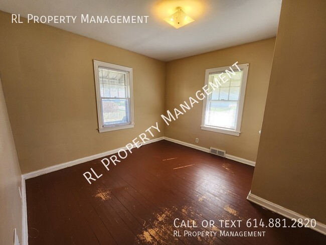 Building Photo - Cozy 2 Bedroom 1 Bathroom home in Eastmoor!