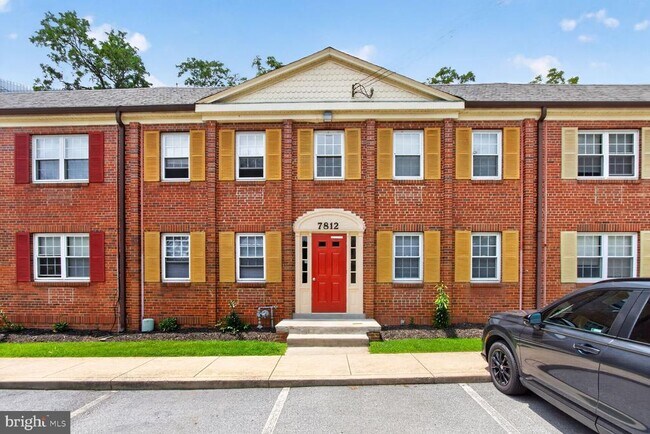 Building Photo - 7812 Tilbury St