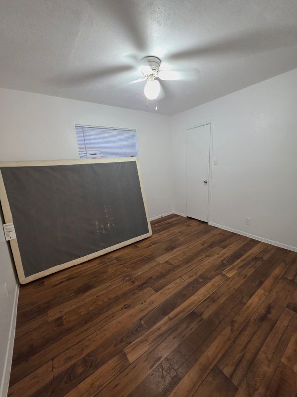 Building Photo - 15208 Spring Hill Ln