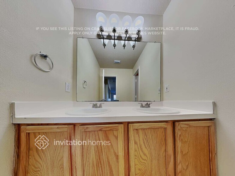 Building Photo - 11938 Sonora Springs Dr